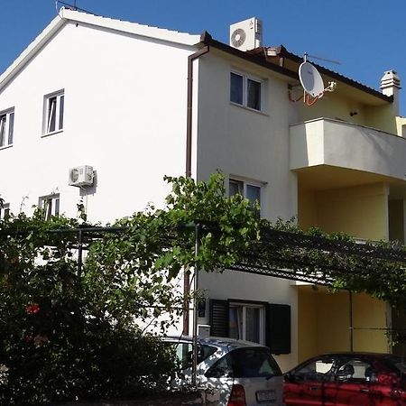 Apartments Milka 特罗吉尔 外观 照片