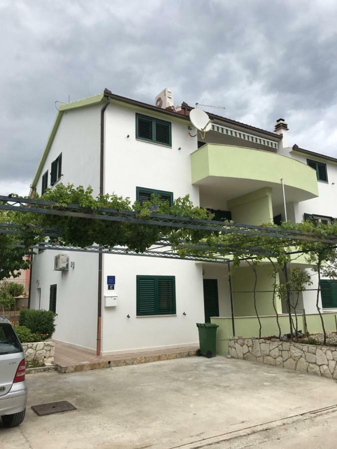 Apartments Milka 特罗吉尔 外观 照片
